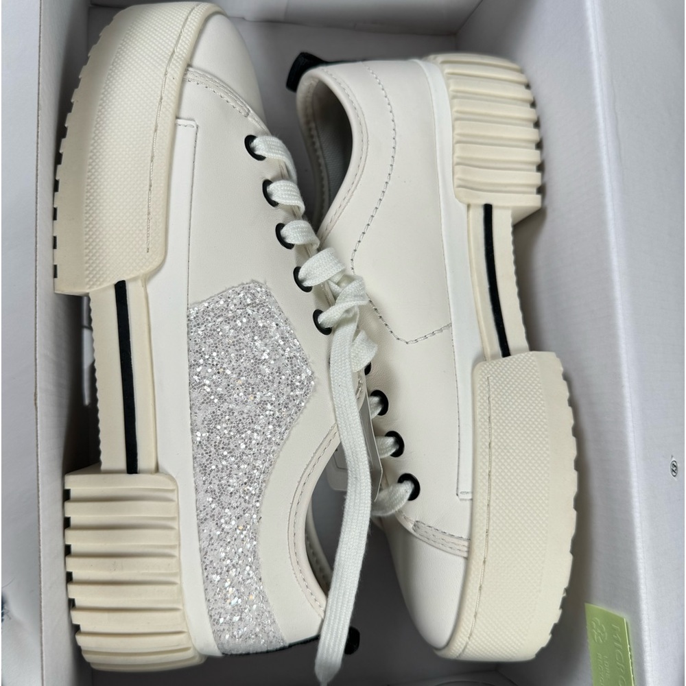 Diesel Shoes! Merley Low, color sand dollar, size 6.5, NWT
